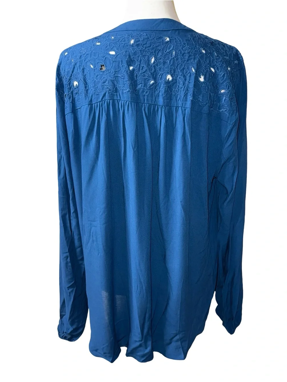 Torrid Poseidon Blue Challis Beaded Peasant Blouse Cutout Lace Top Plus Size 1X - Picture 5 of 13